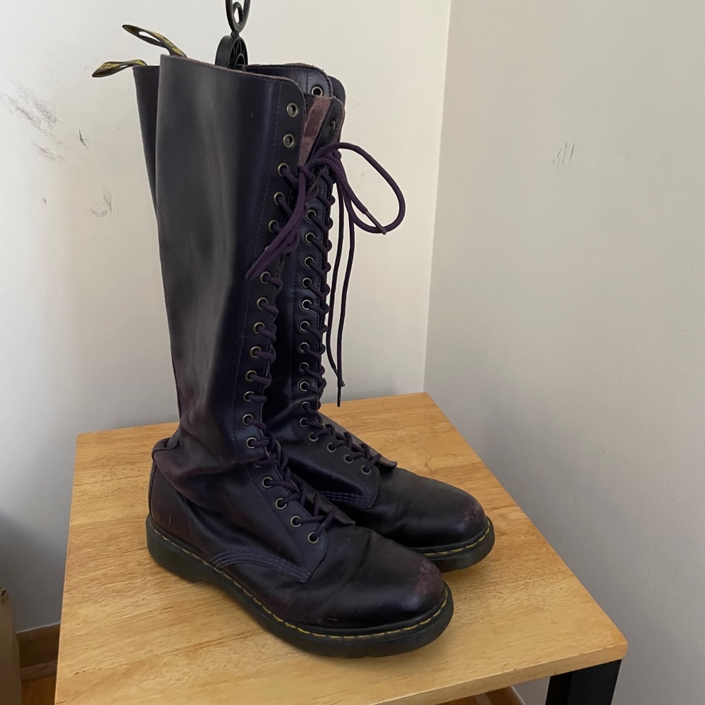 Dr. Martens 1B60 Purple 20 eye Leather Boots UK9